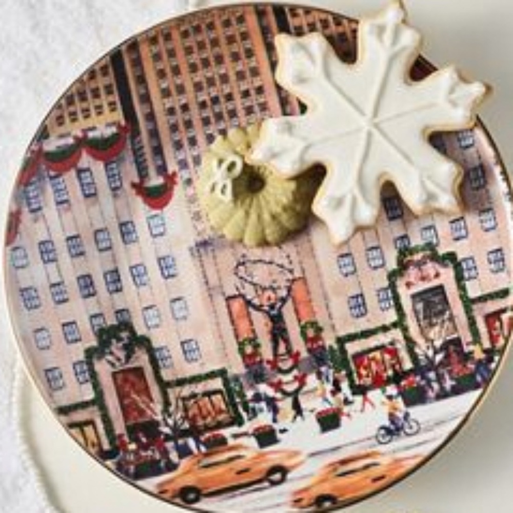 ❤️ ANTHROPOLOGIE HOLIDAY IN THE CITY STONEWARE NYC NEW YORK DESSERT PLATE NEW
